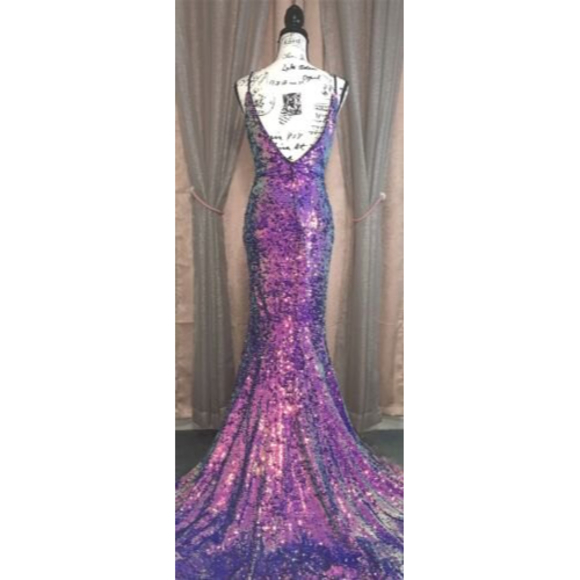 ‼️SOLD‼️Jovani Iridescent Embellished Sequin Fitted V Neck Prom Bridesmaid Dress - Picture 3 of 11